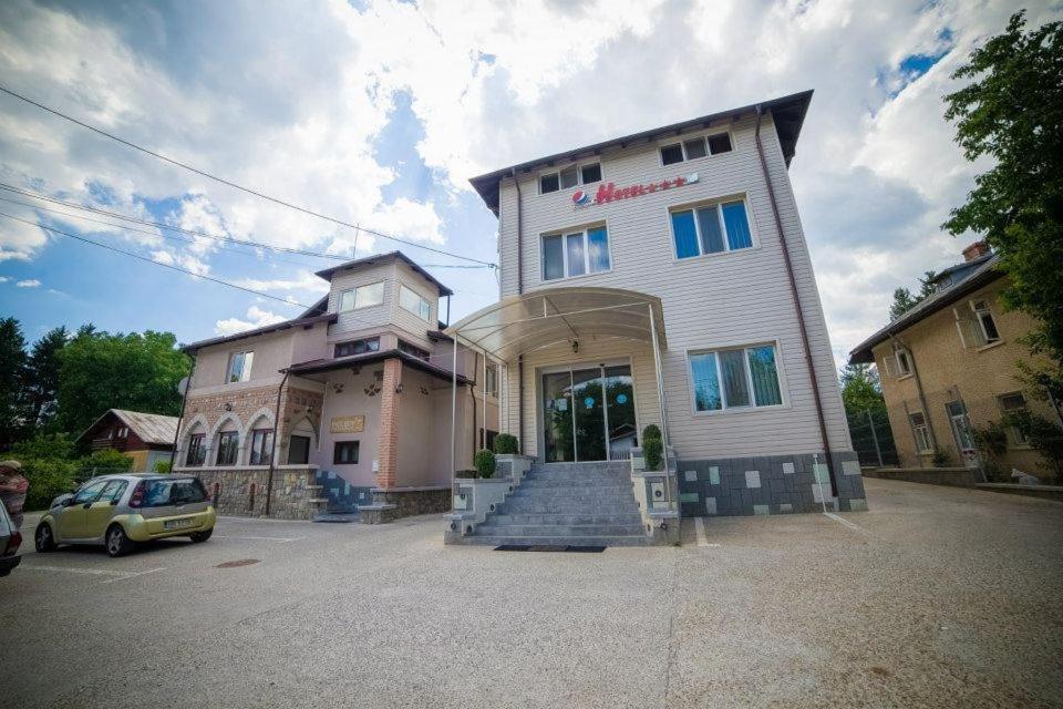 Hotel Gclub Breaza  Exterior foto